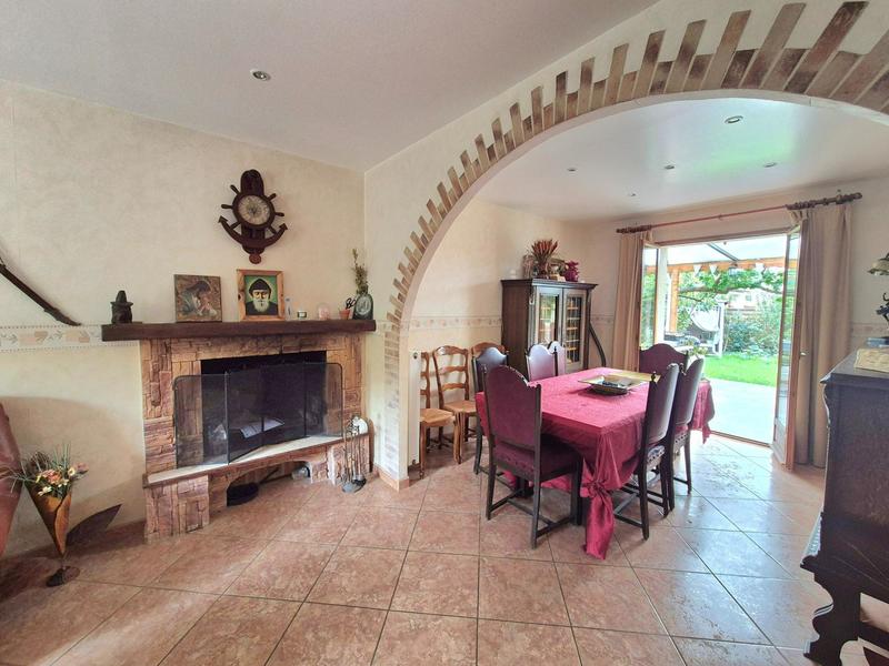 Maison - 150 m² - 9 pièces