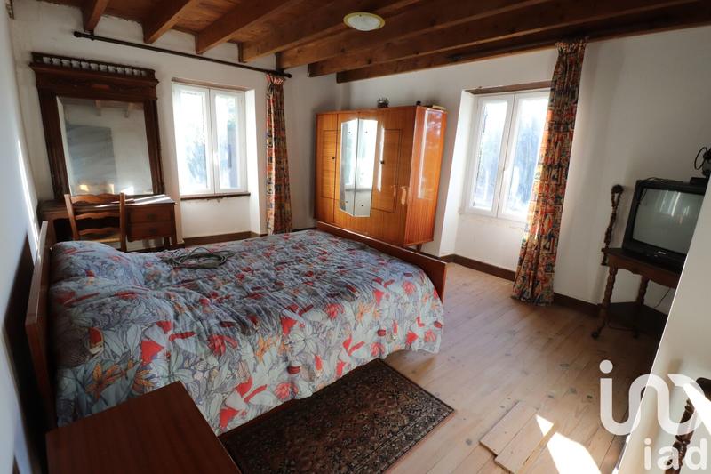 Maison - 205 m² - 9 pièces