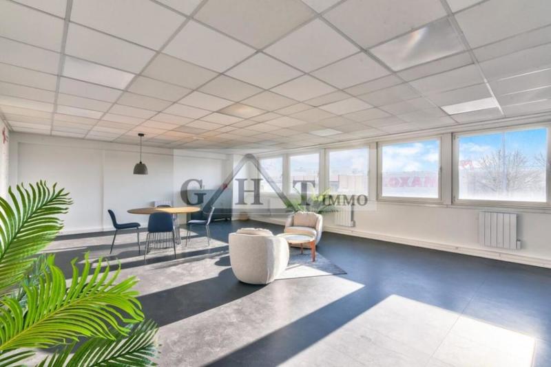 Entrepôt - 358 m²
