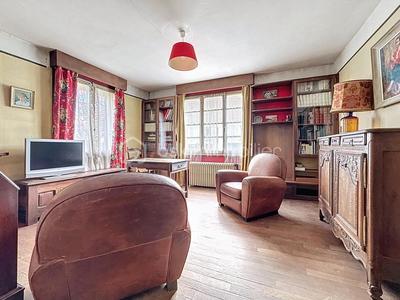 Propriété - 150 m² - 8 pièces