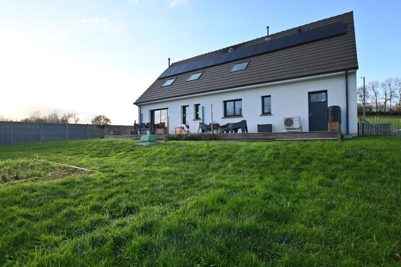 Maison - 151 m² - 6 pièces