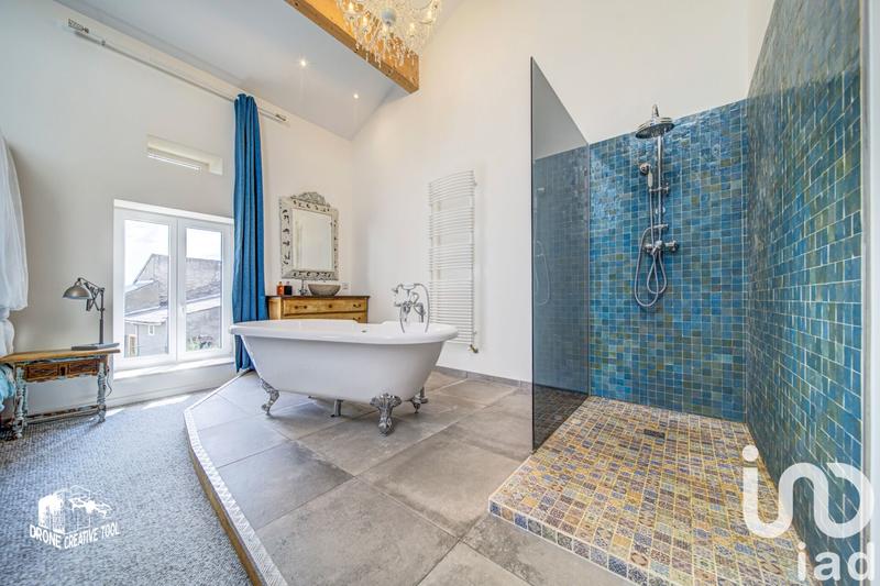 Maison - 206 m² - 6 pièces