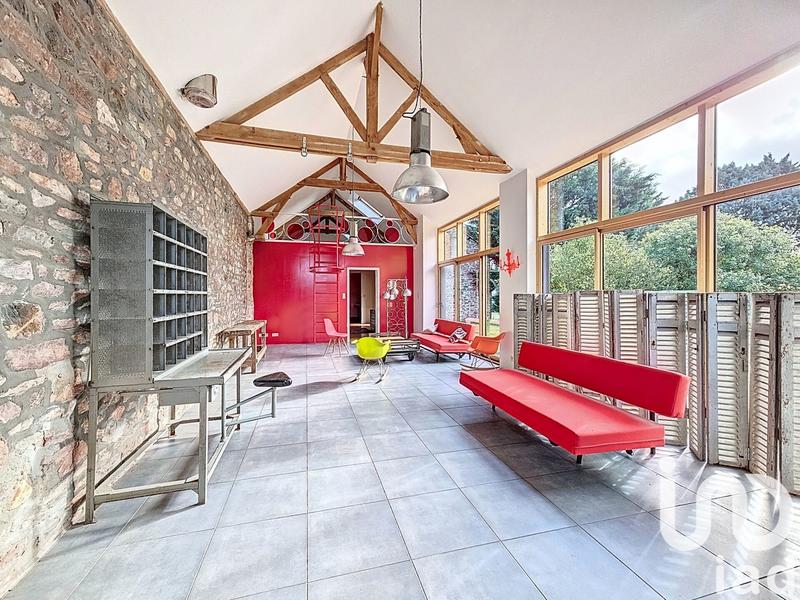 Maison - 277 m² - 8 pièces