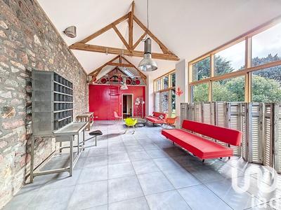 Maison - 277 m² - 8 pièces