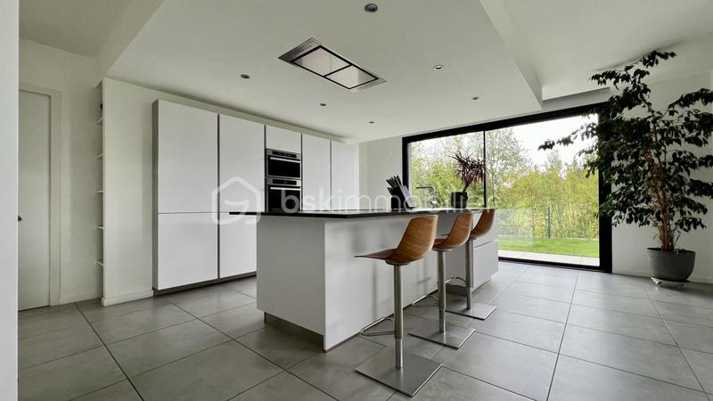 Maison - 190 m² - 6 pièces