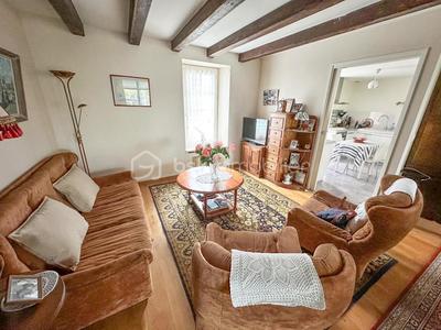 Maison - 181 m² - 6 pièces