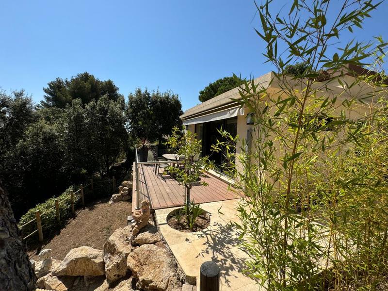 Villa - 358 m² - 10 pièces