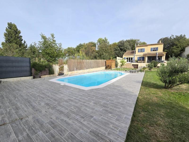 Propriété - 140 m² - 6 pièces