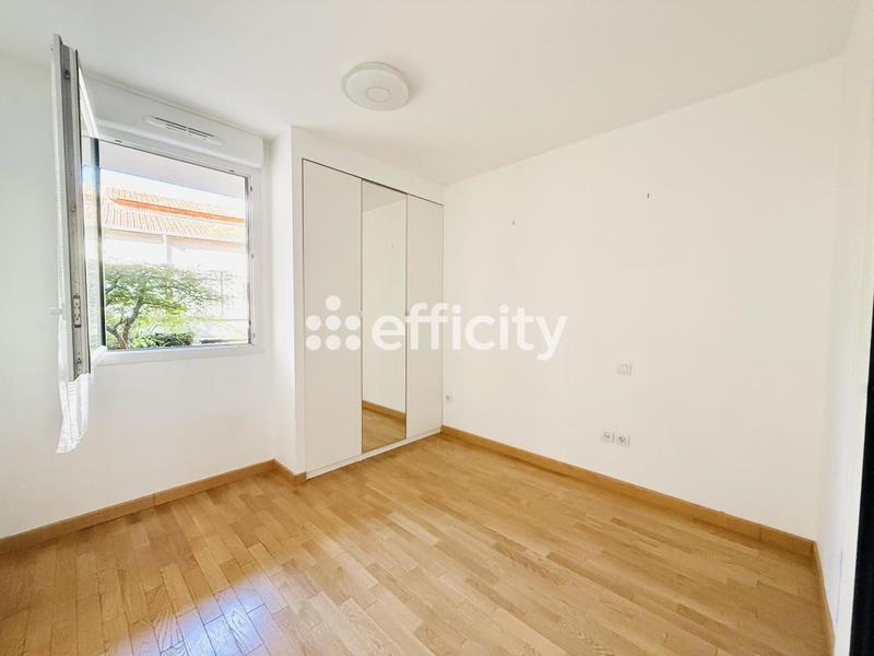 Appartement - 100 m² - 4 pièces