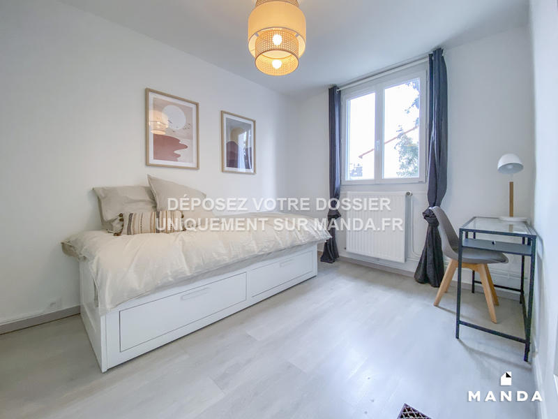 Chambre - 10 m² - 4 pièces