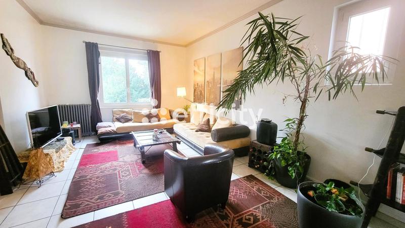 Maison - 157 m² - 7 pièces