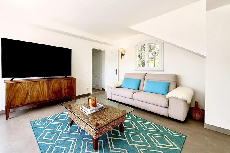 Maison - 190 m² - 8 pièces