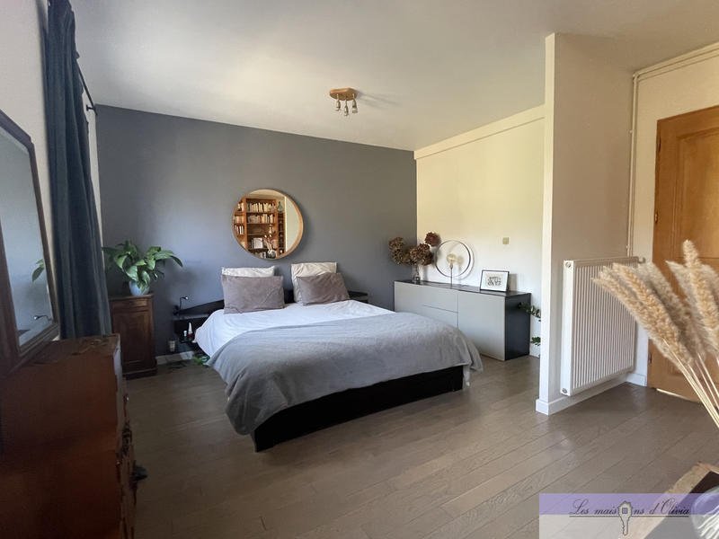 Maison - 195 m² - 7 pièces