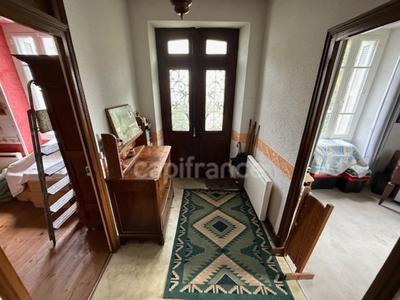 Maison - 185 m² - 10 pièces