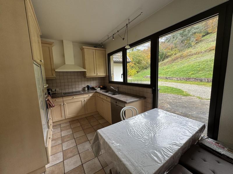 Maison - 236 m² - 7 pièces