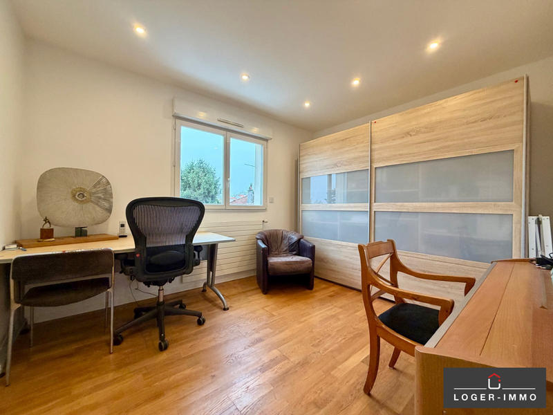 Maison - 161 m² - 8 pièces