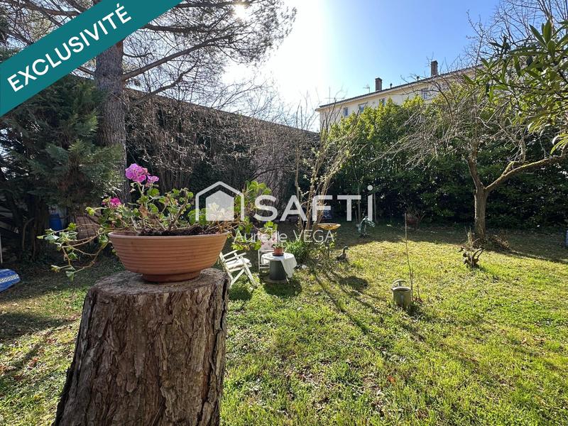 Maison - 253 m² - 8 pièces