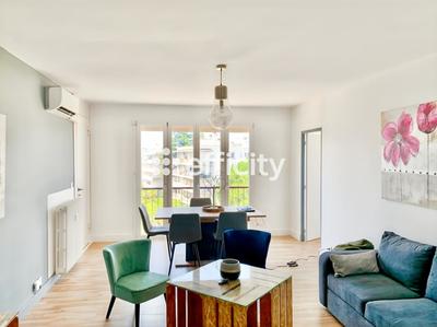 Appartement - 106 m² - 5 pièces