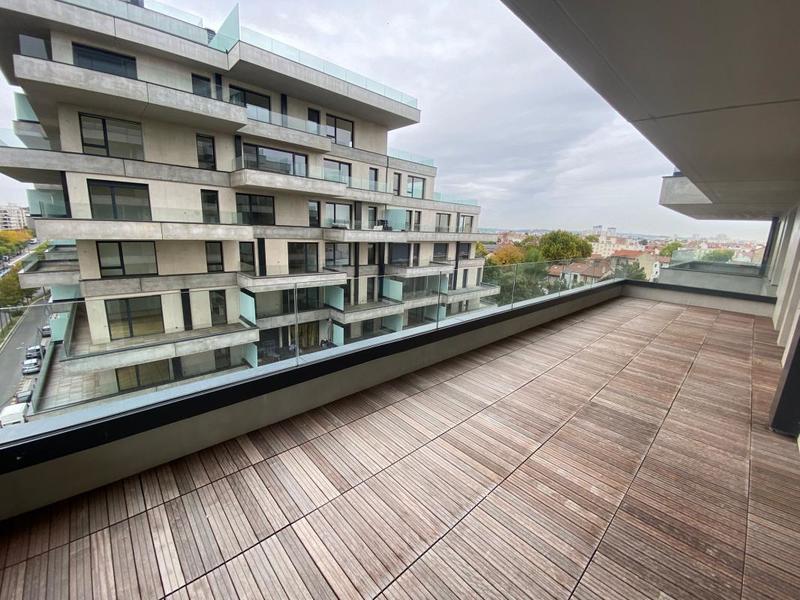 Appartement - 84 m² - 4 pièces