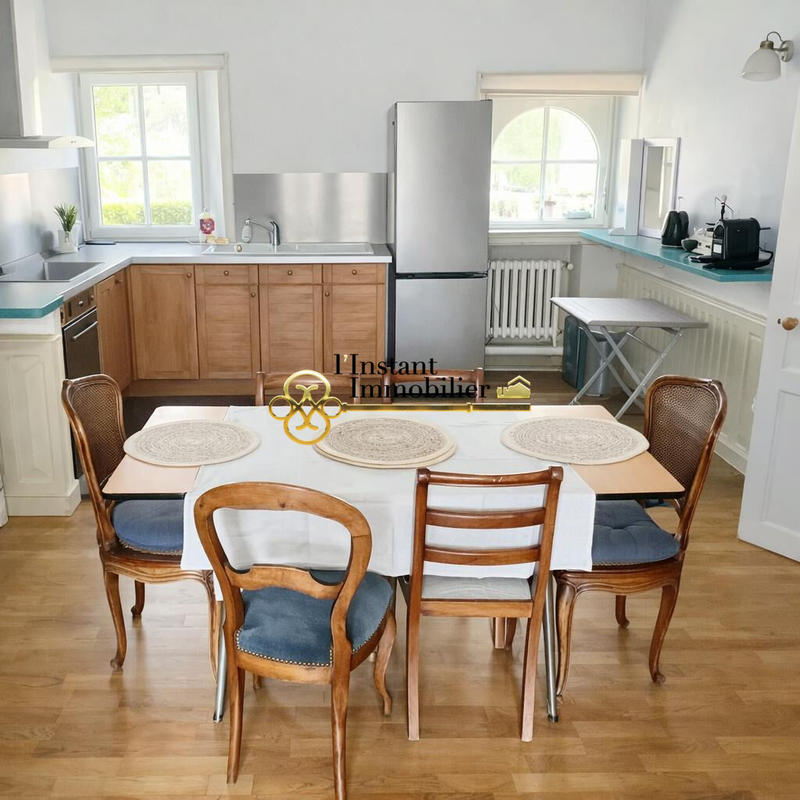 Demeure - 194 m² - 7 pièces