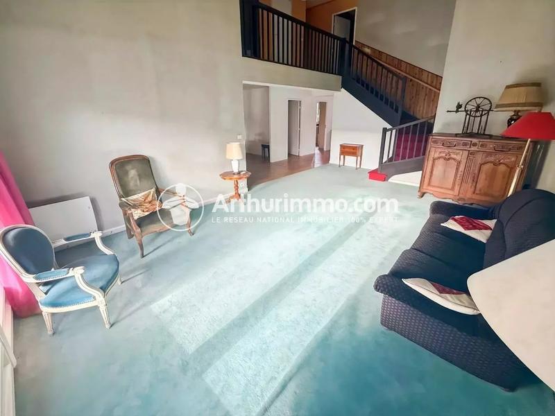 Maison - 189 m² - 8 pièces