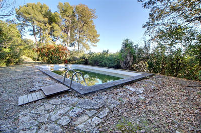 Maison - 303 m² - 8 pièces