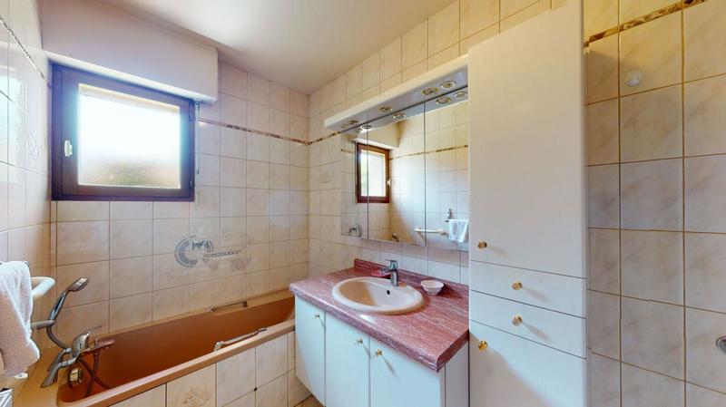 Maison - 180 m² - 5 pièces