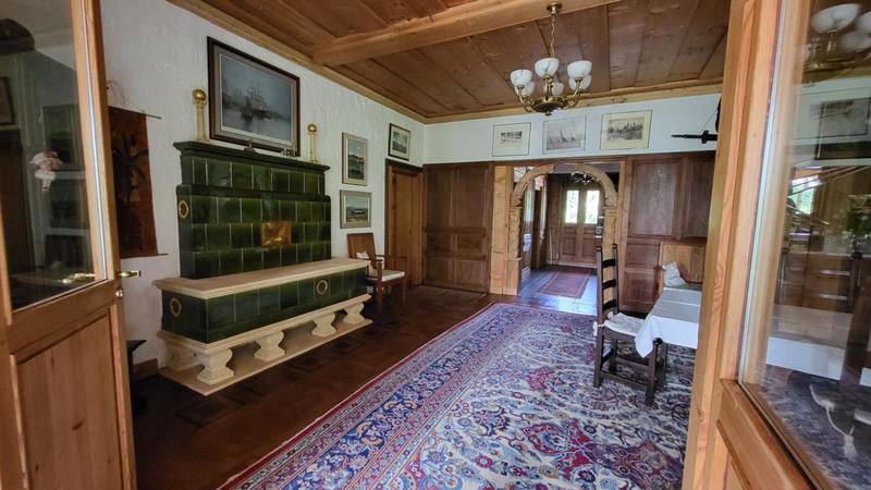 Maison - 348 m² - 8 pièces