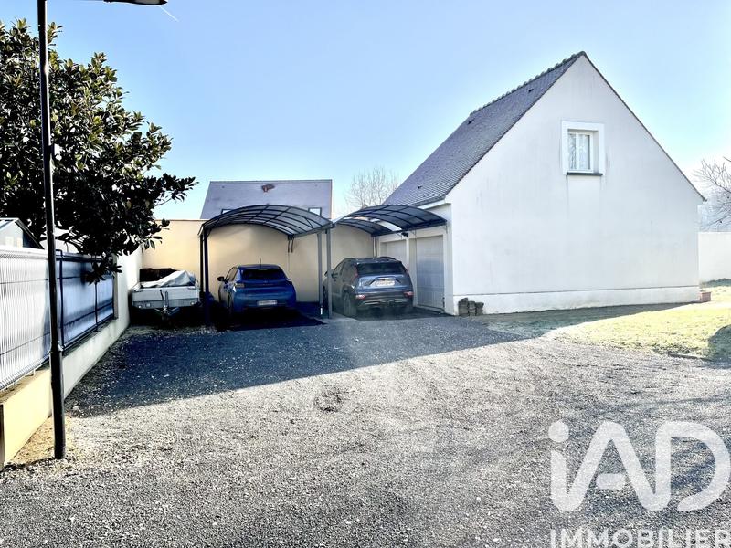 Maison - 236 m² - 7 pièces