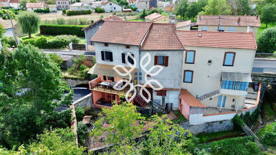 Maison - 98 m² - 6 pièces