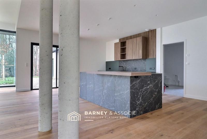 Maison contemporaine - 238 m² - 8 pièces