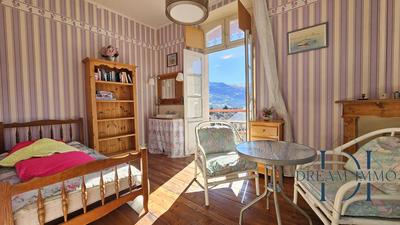 Maison - 380 m² - 10 pièces