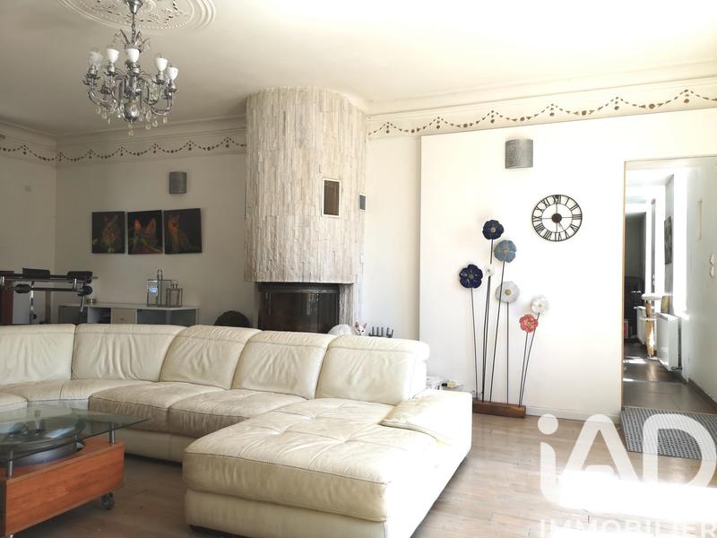 Maison - 326 m² - 10 pièces