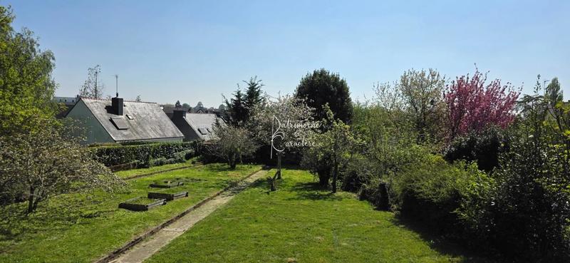 Maison - 215 m² - 9 pièces