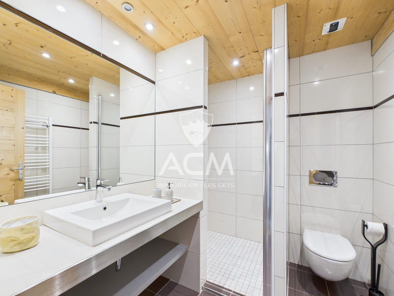 Appartement - 202 m² - 5 pièces