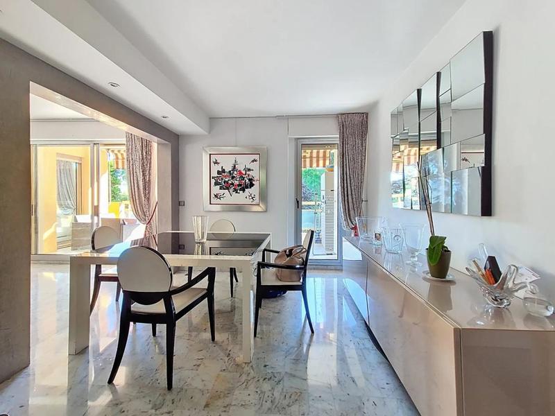 Appartement - 117 m² - 3 pièces