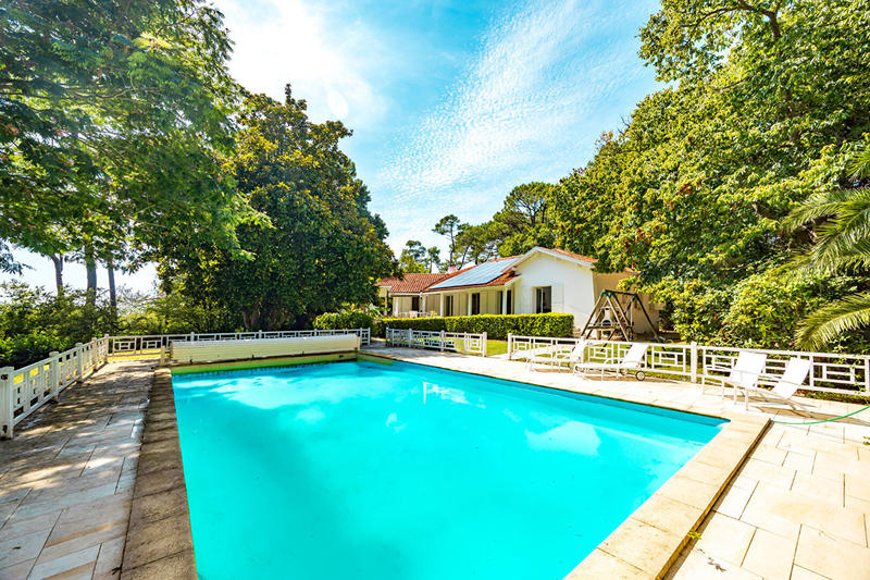 Villa - 255 m² - 6 pièces