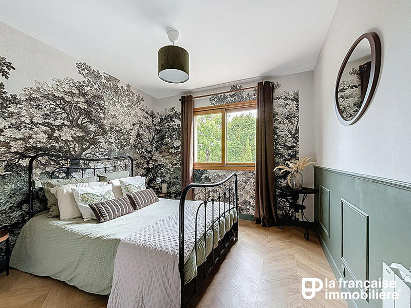 Maison - 230 m² - 8 pièces