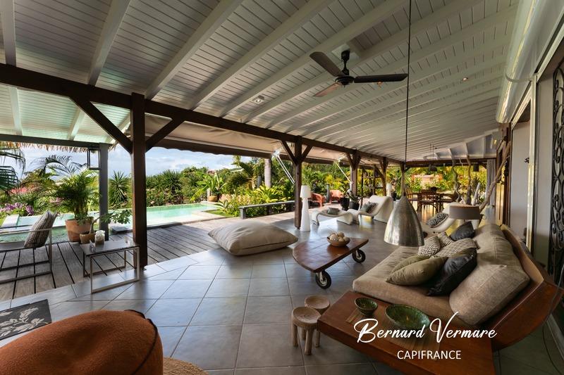 Demeure - 196 m² - 8 pièces