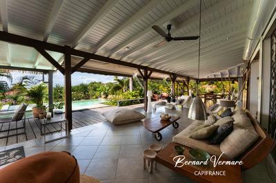 Demeure - 196 m² - 8 pièces