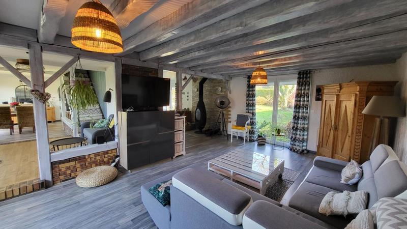 Maison - 207 m² - 7 pièces