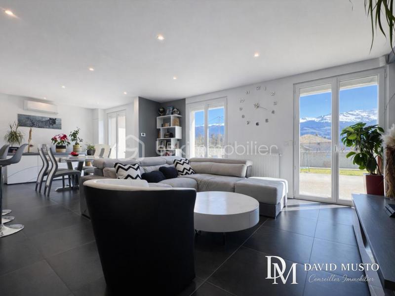 Maison - 108 m² - 5 pièces