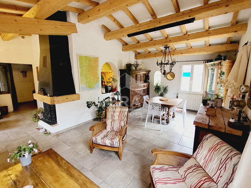 Maison - 138 m² - 6 pièces