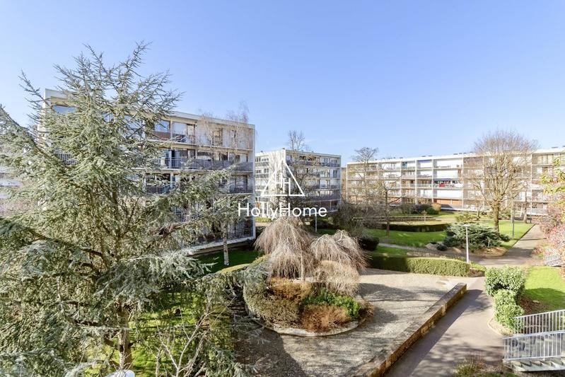 Appartement ancien - 90 m² - 5 pièces