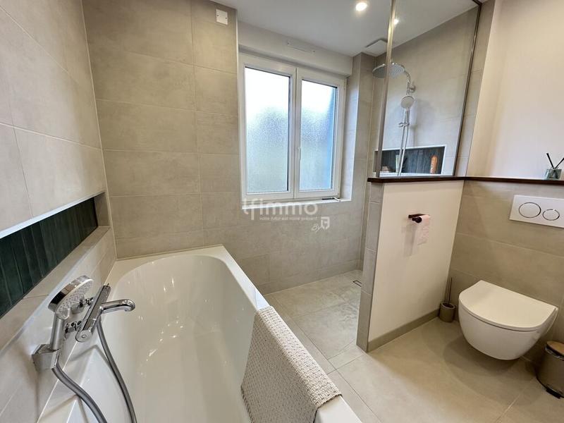 Maison - 111 m² - 5 pièces