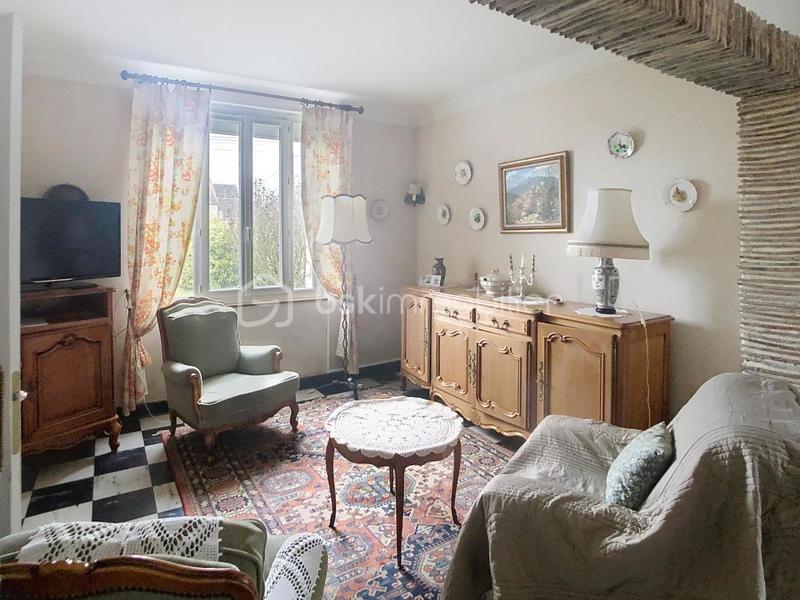 Maison - 241 m² - 6 pièces