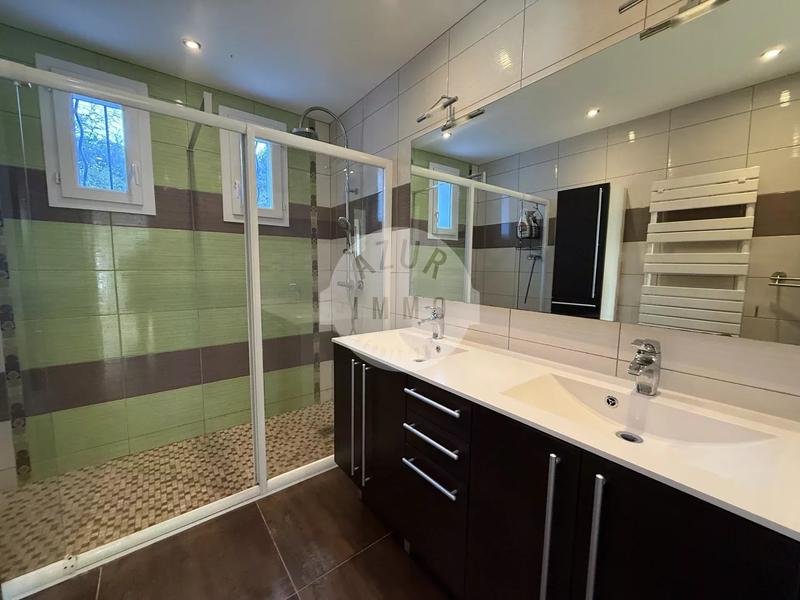 Maison - 197 m² - 7 pièces