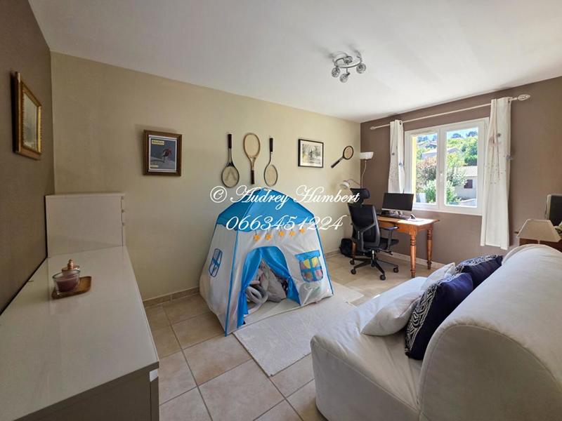 Maison - 98 m² - 4 pièces