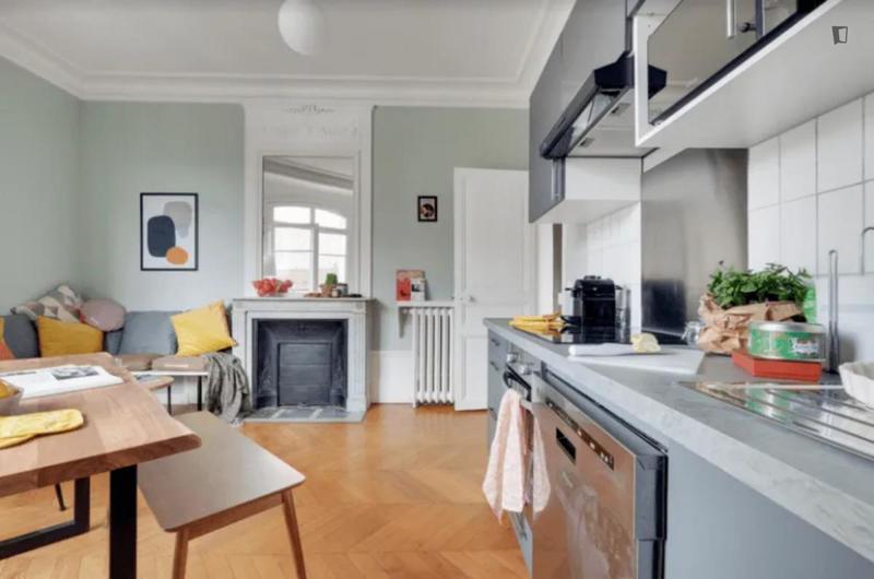 Chambre - 12 m² - 6 pièces