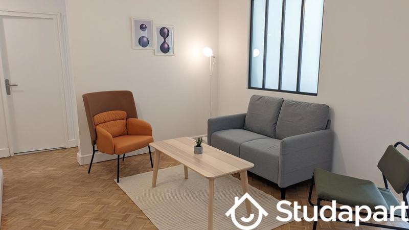 Chambre - 23 m² - 1 pièce